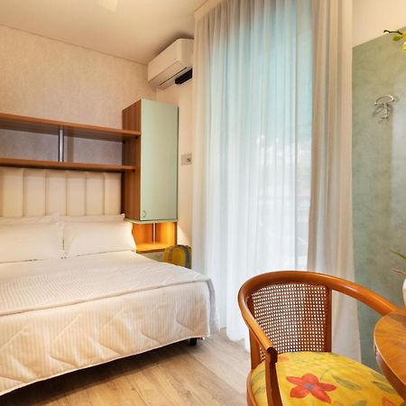 Hotel Castellucci Bellaria-Igea Marina Bagian luar foto