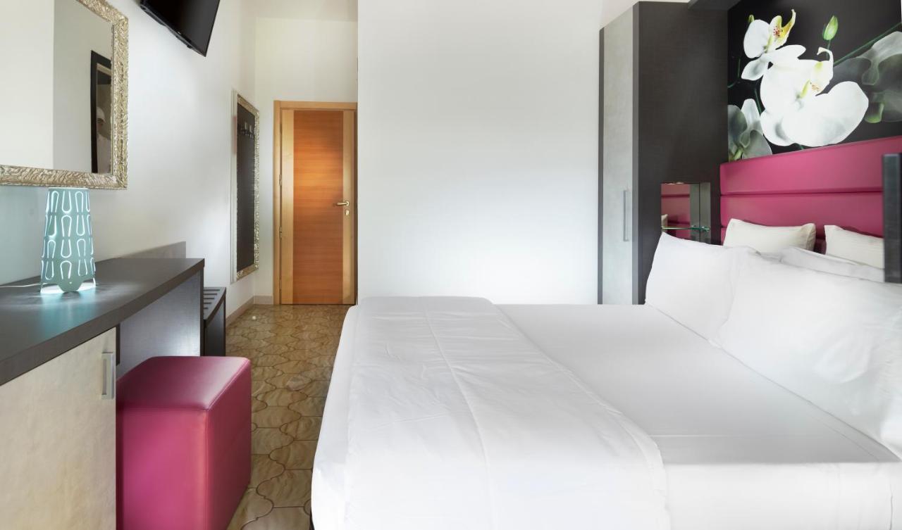 Hotel Castellucci Bellaria-Igea Marina Bagian luar foto