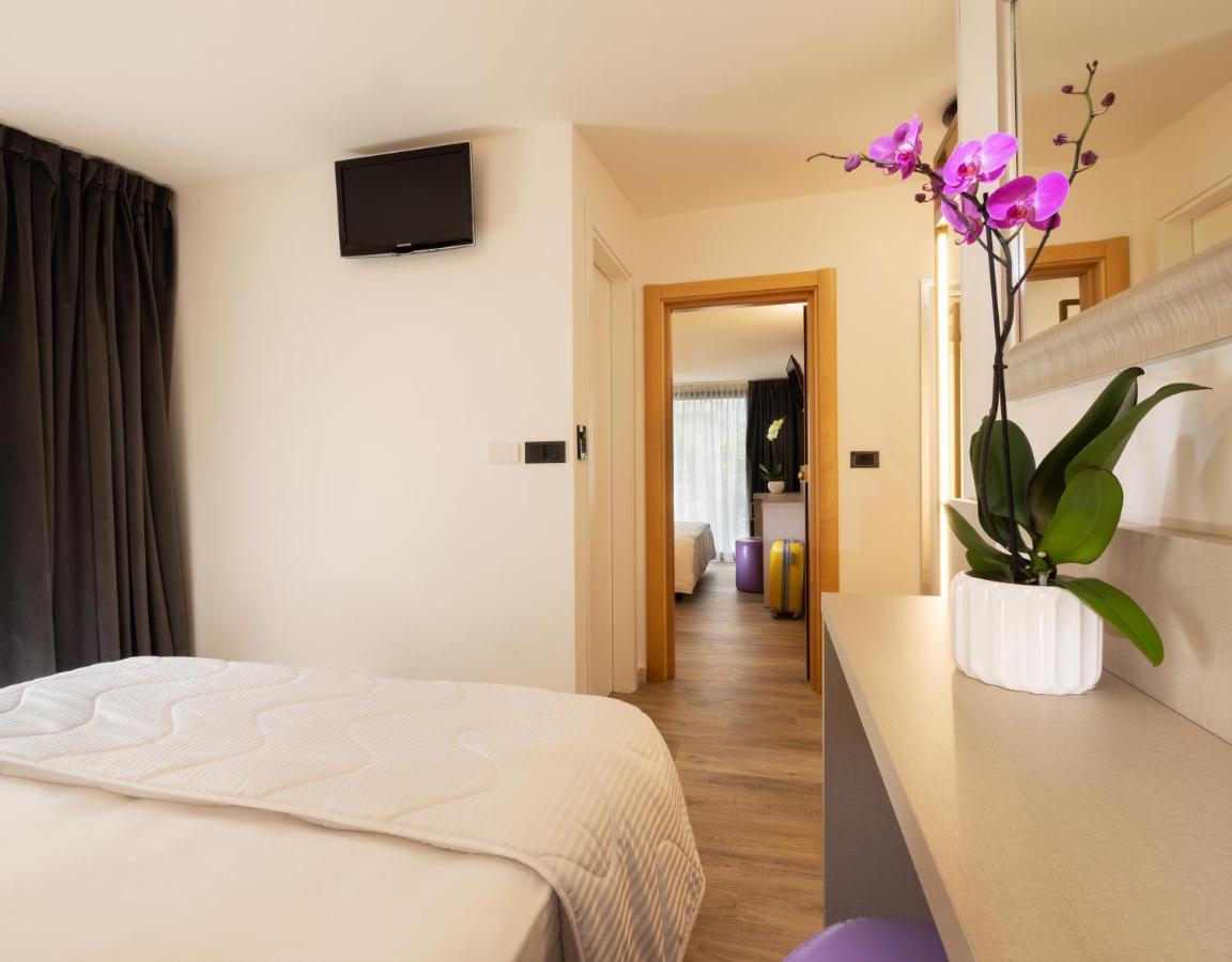 Hotel Castellucci Bellaria-Igea Marina Bagian luar foto