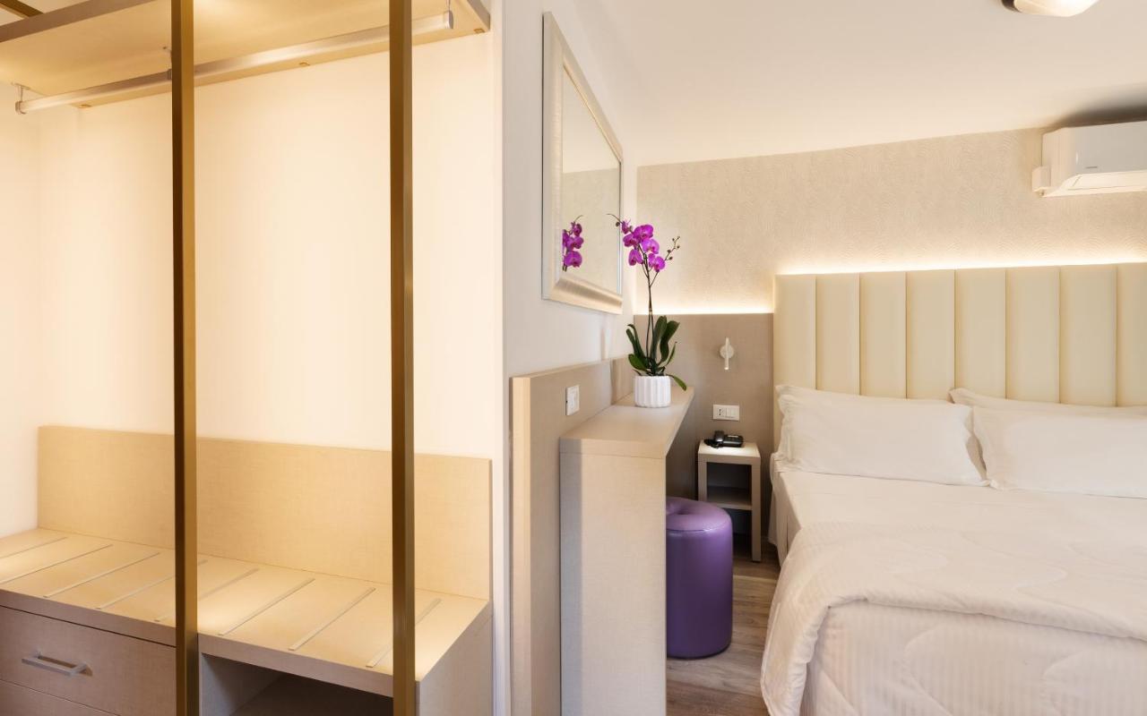 Hotel Castellucci Bellaria-Igea Marina Bagian luar foto