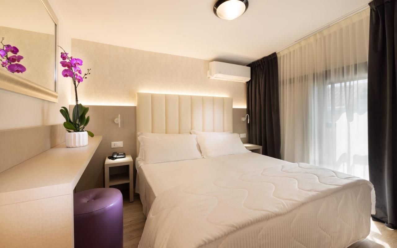 Hotel Castellucci Bellaria-Igea Marina Bagian luar foto